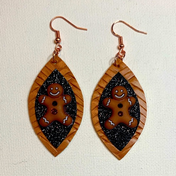 Dynamic Duo Designs Jewelry - Christmas 🎄 Gingerbread Man earrings
